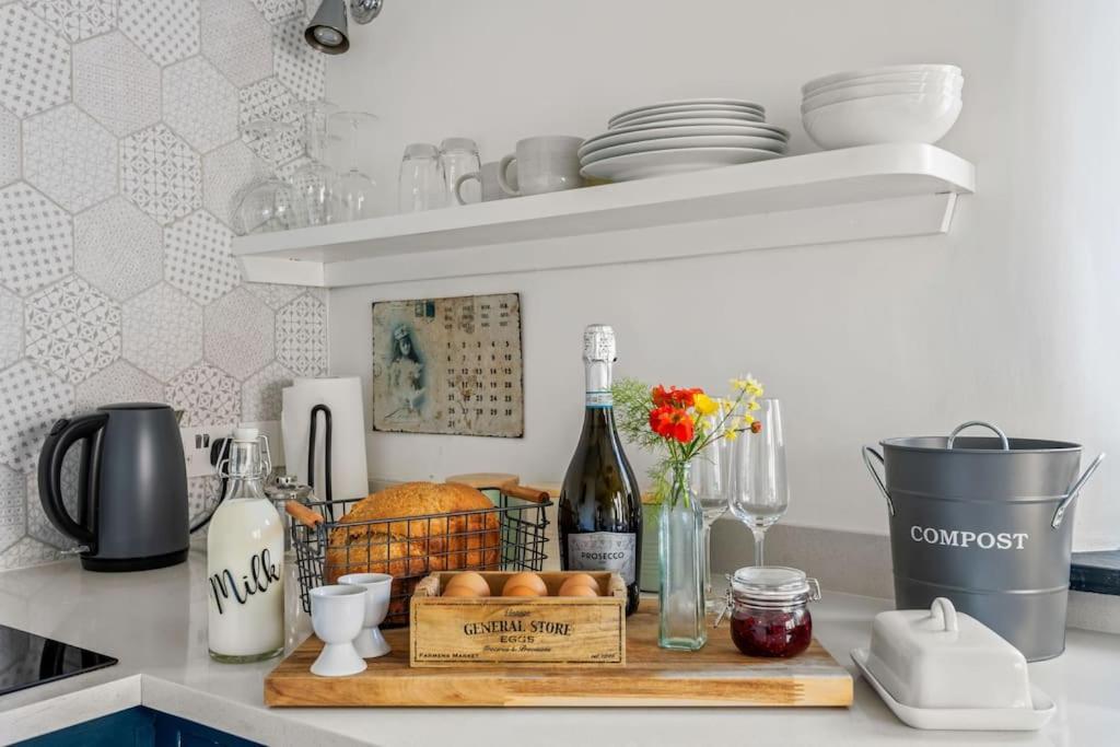 Luxury Self-Contained Cottage For Two With Hot Tub Staverton  Extérieur photo